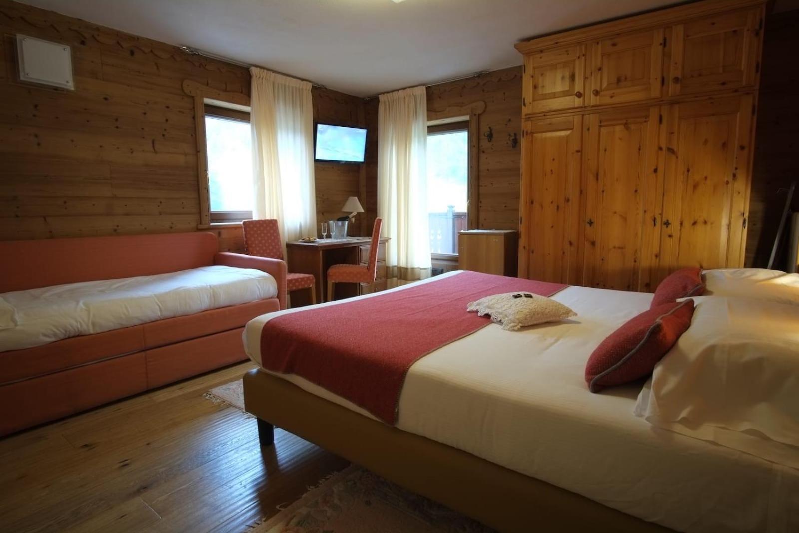 Granta Parey Hotel